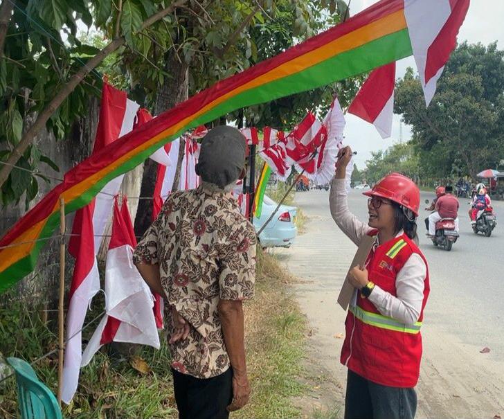 PLN Imbau Warga Berhati-hati Dalam Pemasangan Atribut Kemerdekaan Yang Berdekatan Dengan Jaringan Listrik