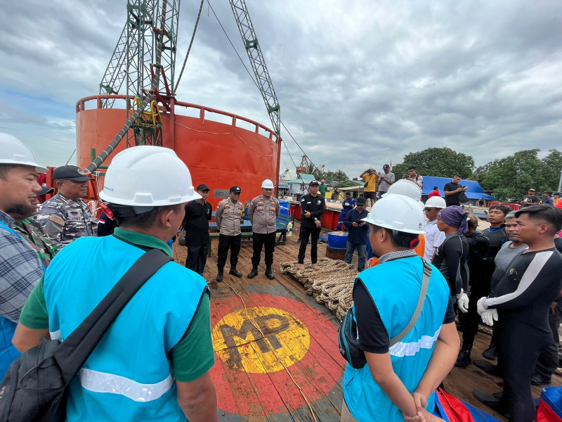 PLN Berhasil Menghubungkan Saluran Kabel Laut Pulau Batam - Pulau Buluh Sepanjang 1,16 Kms