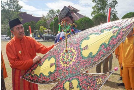 Hari Jadi Riau ke-66, Dinas Kebudayaan Riau Gelar Perlombaan Tradisional
