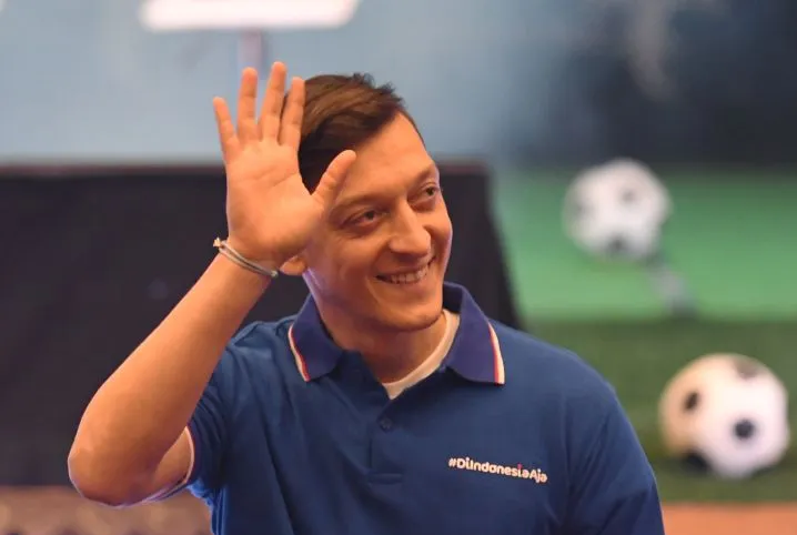 Ozil Sampaikan Rasa Belasungkawa atas Tragedi di Kanjuruhan