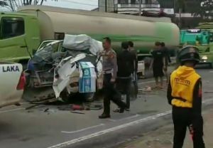 Kecelakaan Maut, Tabrak Truk Tronton di Bengkalis