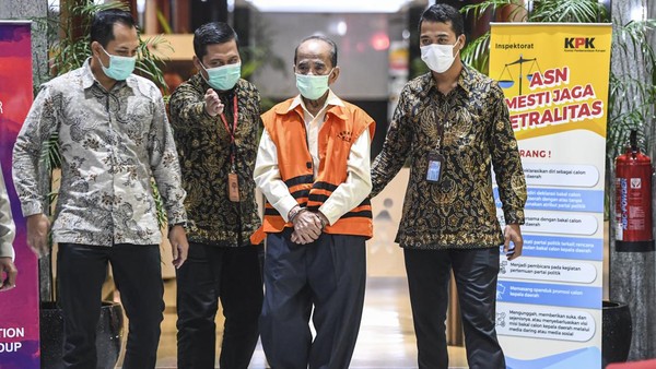 Eks Gubernur Riau Annas Maamun Didakwa Suap Anggota DPRD Rp 1 M