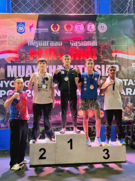 Muaythai Riau Sumbang 2 Emas dan 1 Perunggu di Kejurnas NTB 2025