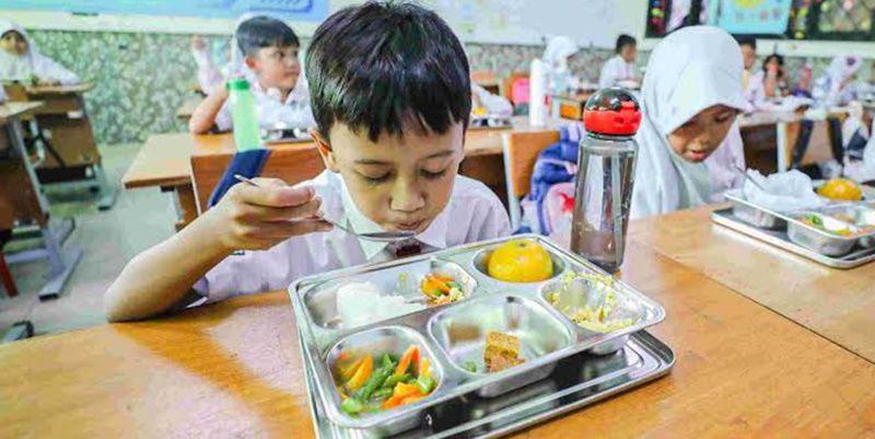 Negara Wajib Hadir di Meja Makan Anak Bangsa