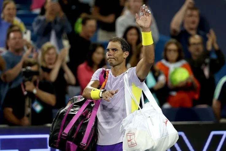Kekalahan Rafael Nadal pastikan Medvedev Peringkat Satu Dunia