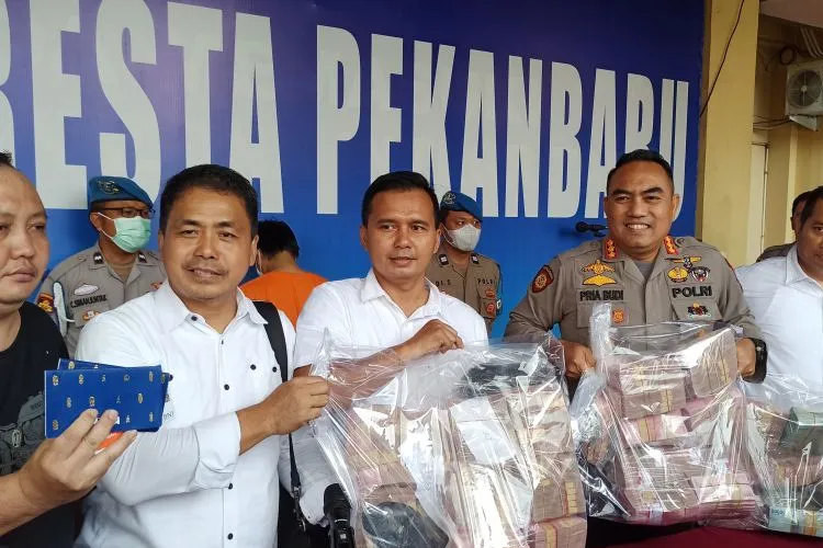 Bandar Narkoba Internasional diringkus, ditemukan Uang Rp3,2 Miliar