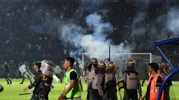 Daftar 10 Anggota Polri yang Dicopot Buntut Tragedi Kanjuruhan