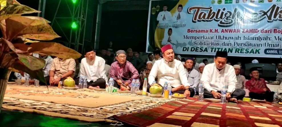 Tabligh Akbar Meriah di Seberida, Bupati Ade Umumkan Kelanjutan Program Umroh Gratis