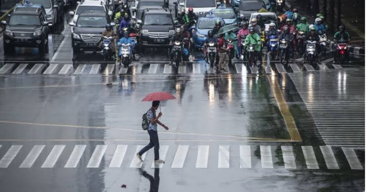 Akhir Pekan, BMKG Prakirakan Sejumlah Kota Besar di Indonesia diguyur Hujan Ringan