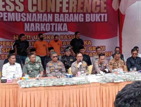 Polda Riau Musnahkan 65 Kg Sabu Hasil Tangkapan di Pekanbaru