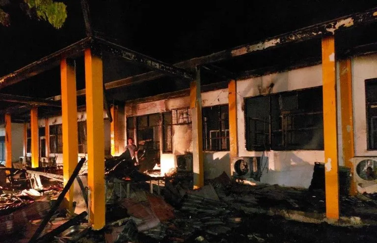 Puskesmas Tapung Hilir di Kampar Terbakar