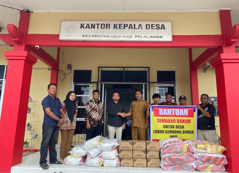 PT Rimba Peranap Indah  dan PT Rimba Lazuardi Salurkan Bantuan Banjir