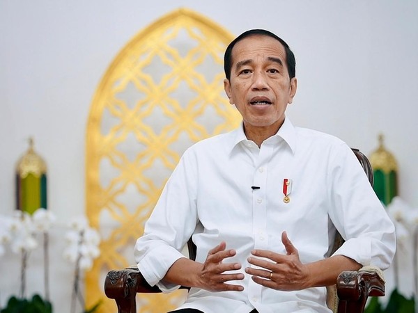 Jokowi Sebut Minyak Goreng Curah Sebentar Lagi Rp 14.000