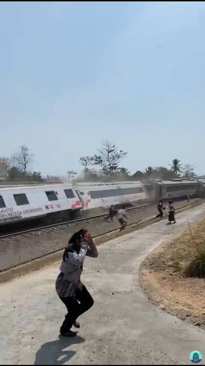 KA Argo Semeru dan Argo Wilis Anjlok, Jalur Kereta Yogyakarta Lumpuh