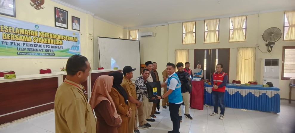 PLN ULP Rengat Kota Gandeng Stakeholder Perkuat Keselamatan Ketenagalistrikan di Rengat Barat