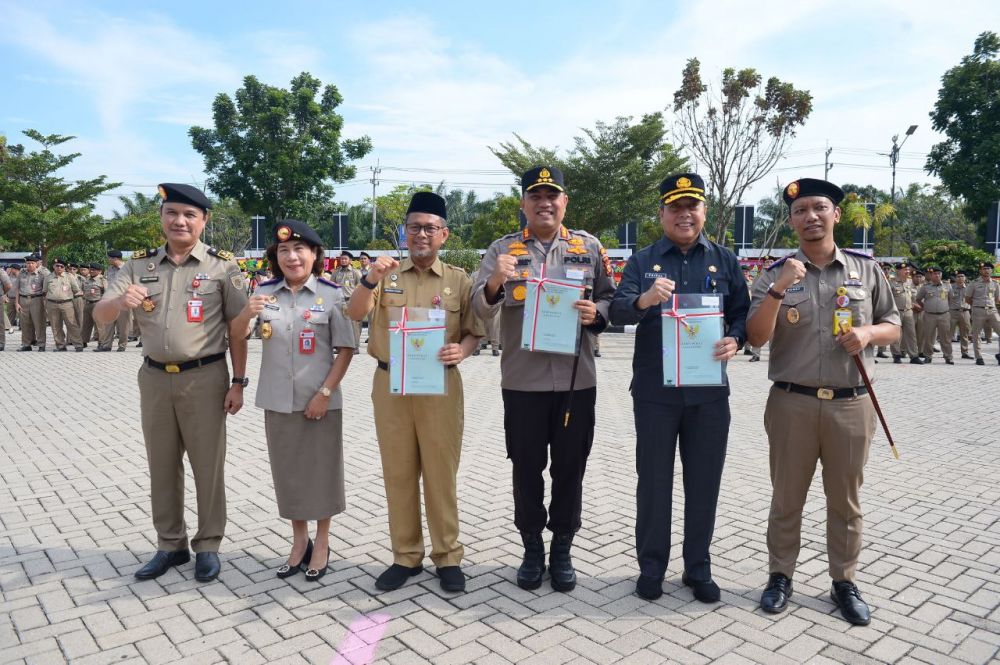 21 PNS ATR/BPN Dianugerahi Tanda Kehormatan Satyalancana Karya Satya