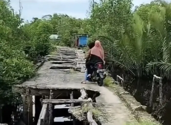 Tuai Kritikan Jalan Sakaratul Maut di Desa Igal Akan ditinjau Kadis PUTR Inhil