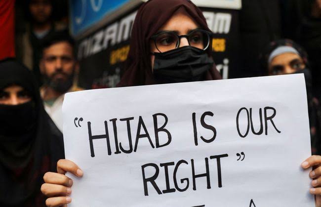 PCIM India: Masih Ada Sekolah-Sekolah Karnataka yang Larang Hijab