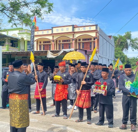 Pengukuhan Julfi Hendra Sebagai Tengku Tameng Adat Diharapkan Perkuat Pelestarian Budaya dan Persaudaraan