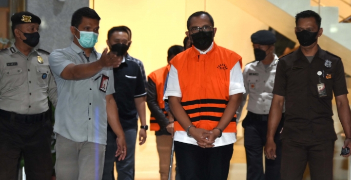 KPK Amankan Sejumlah Uang Usai Geledah Gedung DPRD Jatim
