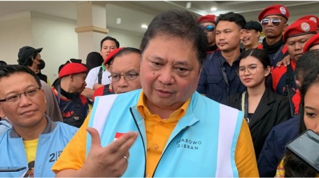 Airlangga: Anggaran Bansos Seluruhnya ada di Bu Risma