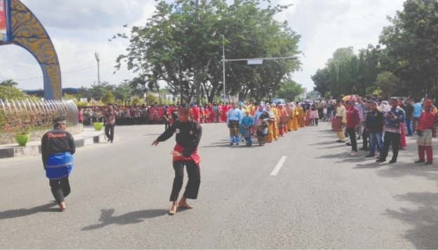 Meriahnya Karnaval Bagholek Godang di Kampar