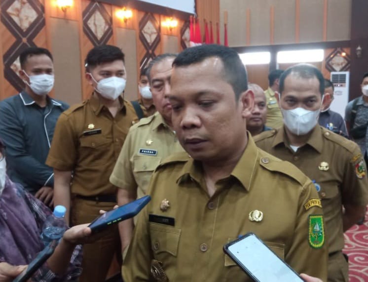 Pj Walikota Pekanbaru Janji akan Tindak Pelanggaran Seseuai Aturan