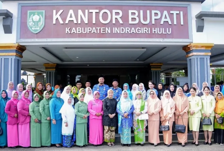 Peringati Hari Kartini, Bupati Inhu Ajak ASN Perempuan Tunjukkan Dedikasi