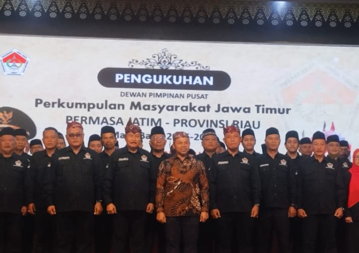 Gubri Abdul Wahid Lantik Pengurus DPP Permasa Jatim 2025-2030