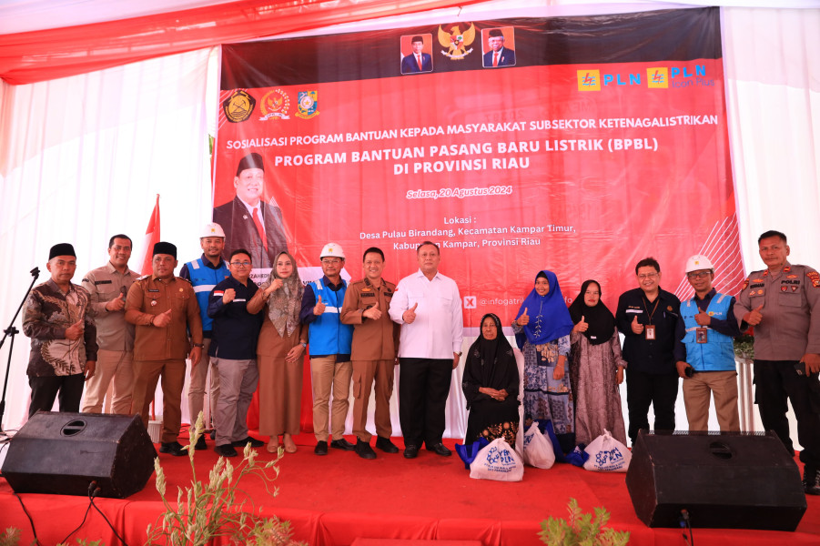Pemerintah Realisasikan BPBL, Ribuan Warga Riau Akan Disambung Listrik PLN Gratis