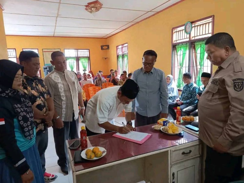 Momentum Sertijab di Desa Pandan Wangi, Priyo Haryanto Siap Lanjutkan Program Pembangunan