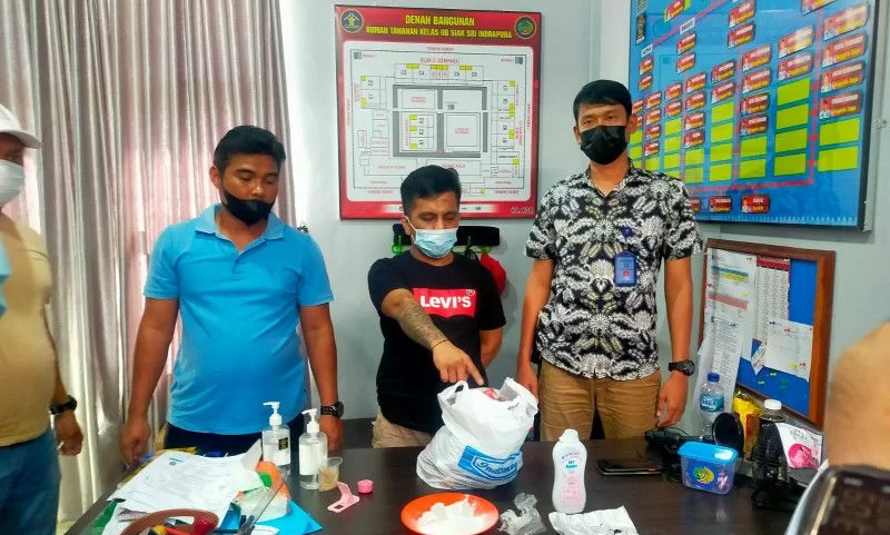 Petugas Rutan Siak Temukan Sabu dalam Paket Titipan dalam Bedak Bayi