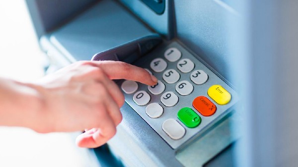 Mulai Hari Ini Biaya Transfer Beda Bank Cuma Rp 77 Saja!