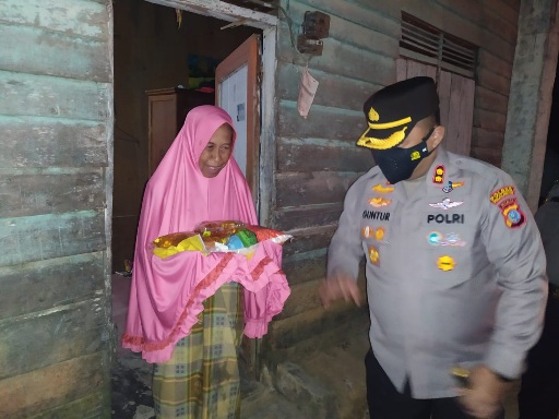 Polres Pelalawan Sisir Rumah Masyarakat Tak Mampu