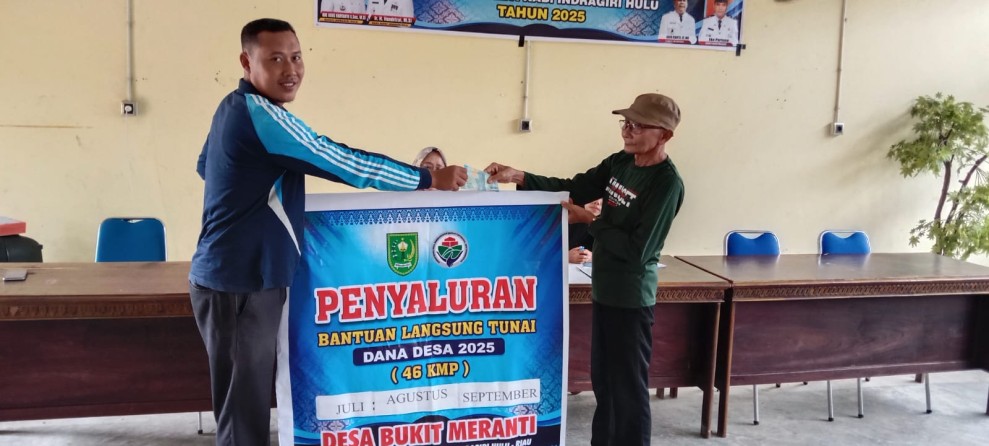 Penyaluran BLT-DD di Desa Bukit Meranti Berlangsung Lancar