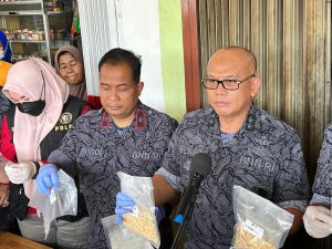 Bertempat di Warung Pempek, Dua Pria Pekanbaru Ini Cetak 300 Butir per Hari