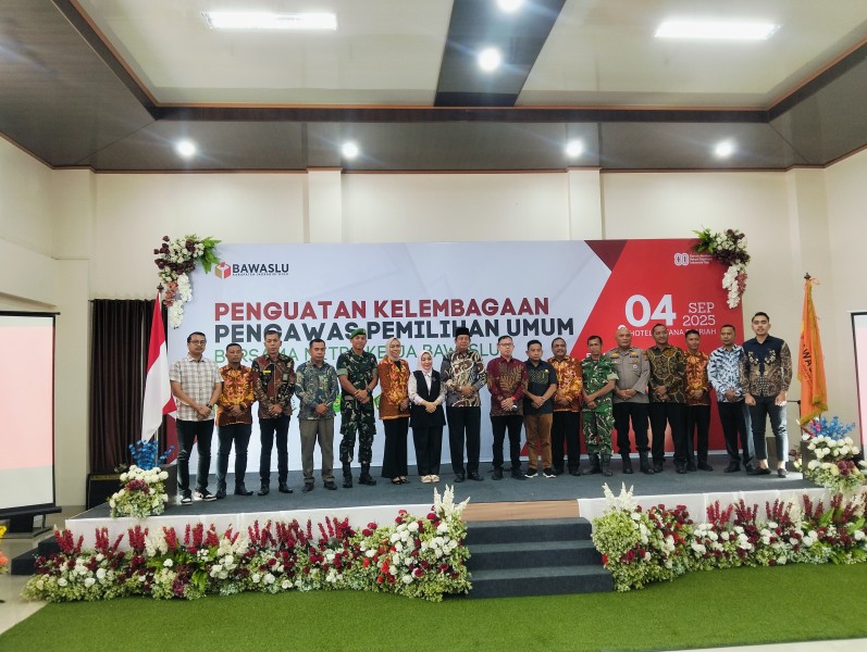 Bawaslu Inhu Gelar Penguatan Kelembagaan Pengawasan Pemilu Bersama Mitra Kerja