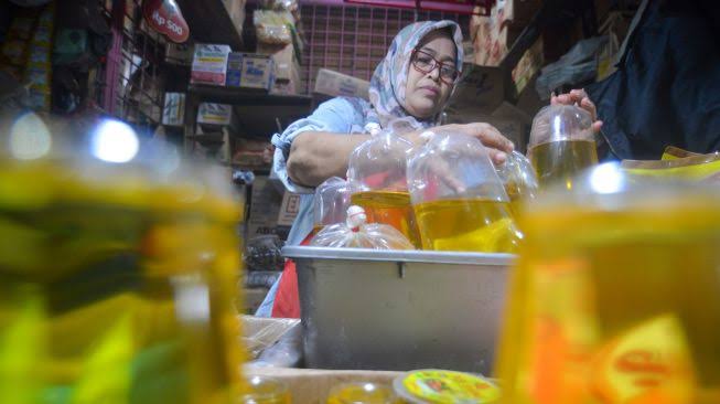 Harga Minyak Goreng di Padang Panjang Masih Tinggi