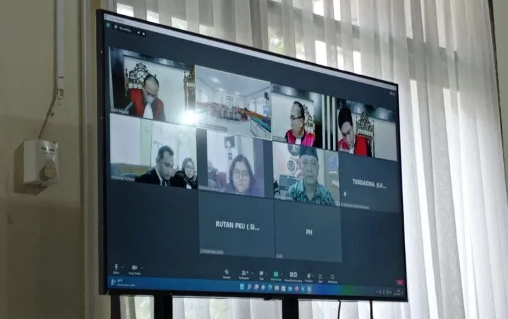 Mantan Rektor UIN Suska Riau Jalani Sidang Perdana Kasus Korupsi