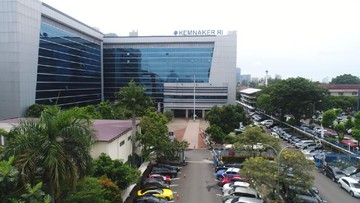 Kemnaker Mulai Terima Informasi PHK Massal di Industri Padat Karya