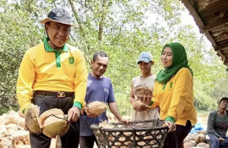 Masyarakat diminta Manfaatkan buah Kelapa menjadi Produk Minyak Goreng