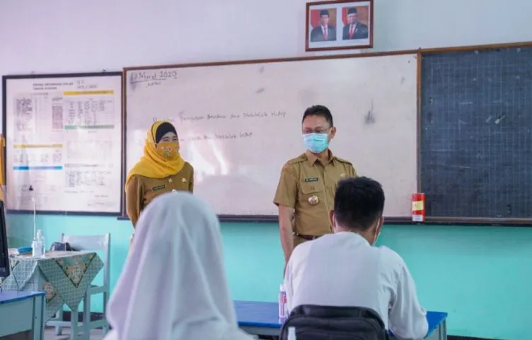 Banyak Kejanggalan, Usut PPDB Online di Riau