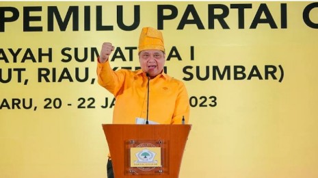 Sudah Bertemu Luhut dan Bahlil, Airlangga Jamin Munaslub Golkar Tidak Ada
