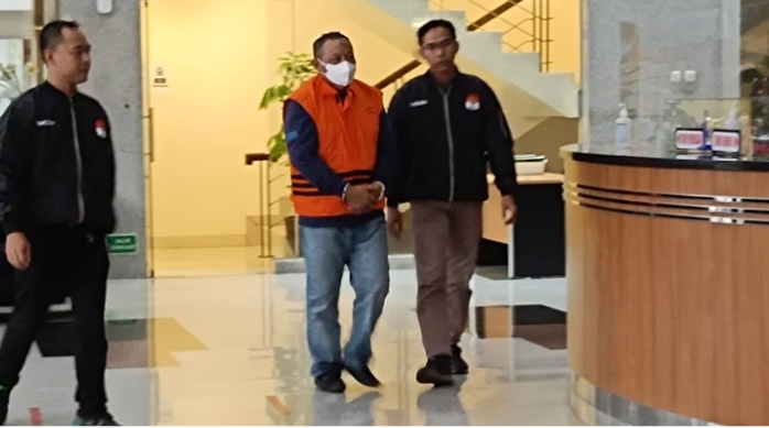 KPK Tahan Kadis Dikbud Malut Penyuap Abdul Ghani Kasuba