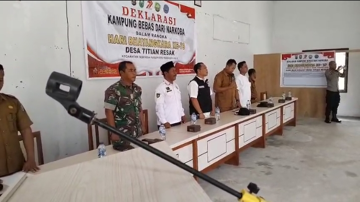 Kolaborasi Masyarakat dan Aparat, Titian Resak Deklarasikan Perang Terhadap Narkoba