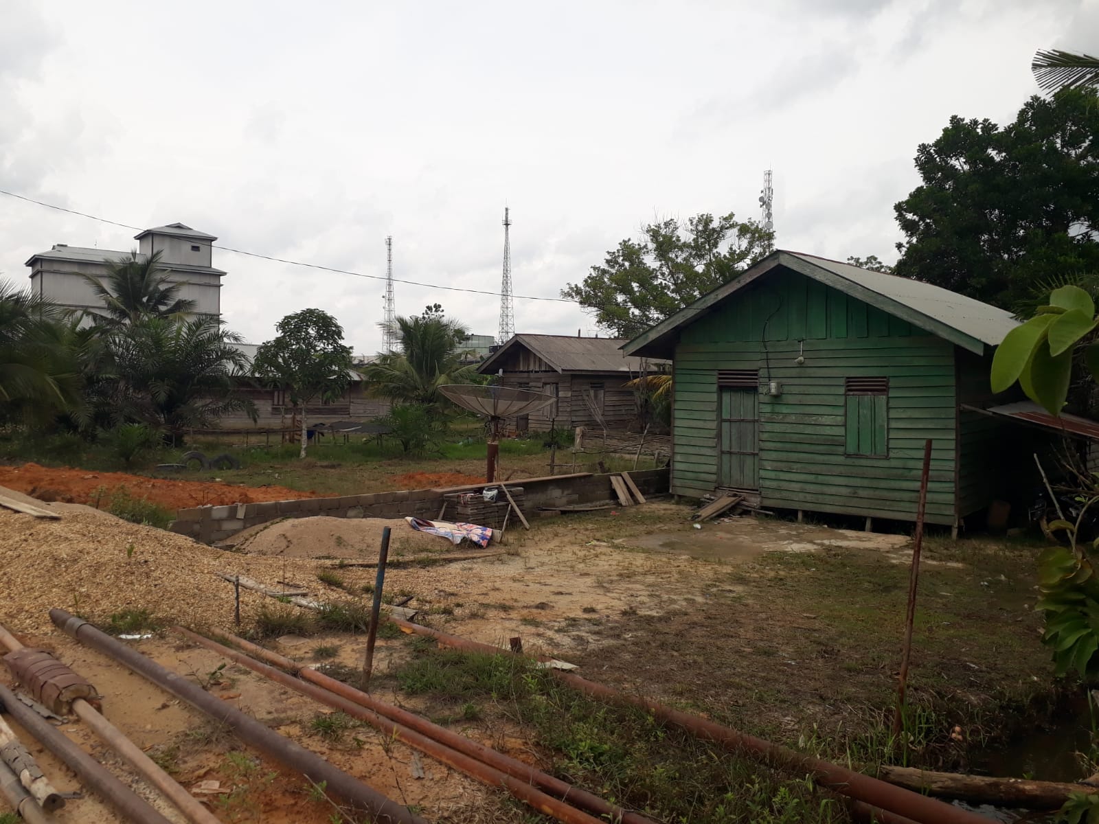 Dipinggir Pagar PHE Kampar, Rumah Warga Kerumutan Masih Memprihatinkan