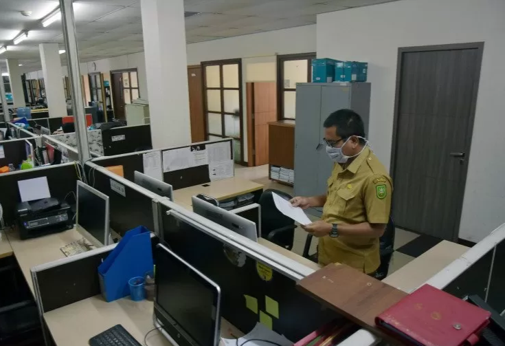 Waduh, 406 ASN Positif COVID-19, Pemprov Riau berlakukan WFH