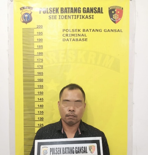 Bapak Biadab Ditangkap Polisi, Begini Penampakannya
