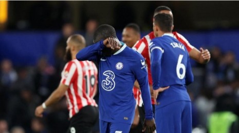Chelsea Vs Brentford: Kalah di Kandang, Disoraki Fans