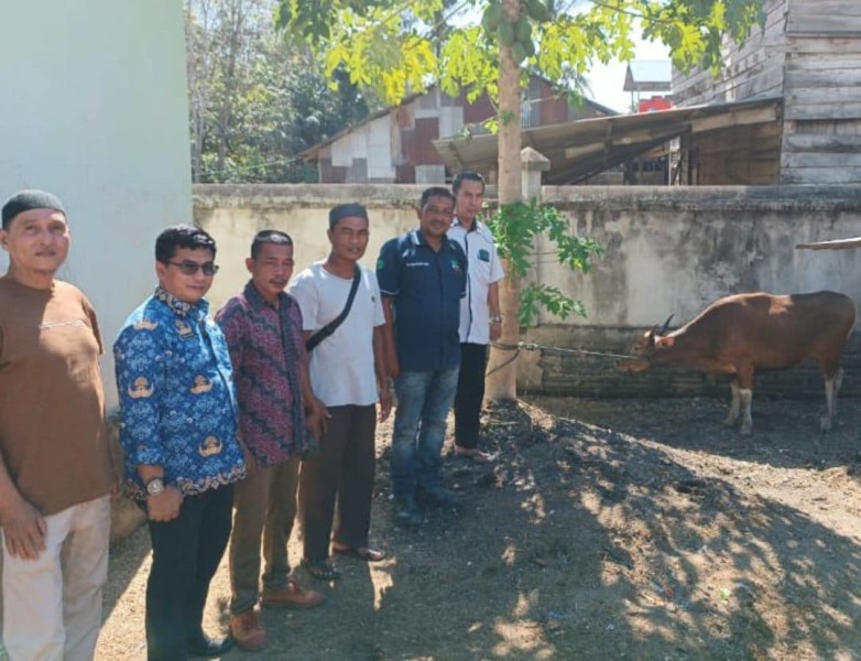 Momen Idul Adha, Warga Desa Kota Lama Terima Hewan Kurban Dari PT ATM Group